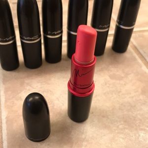 MAC Lipstick VIVA GLAM NICKI